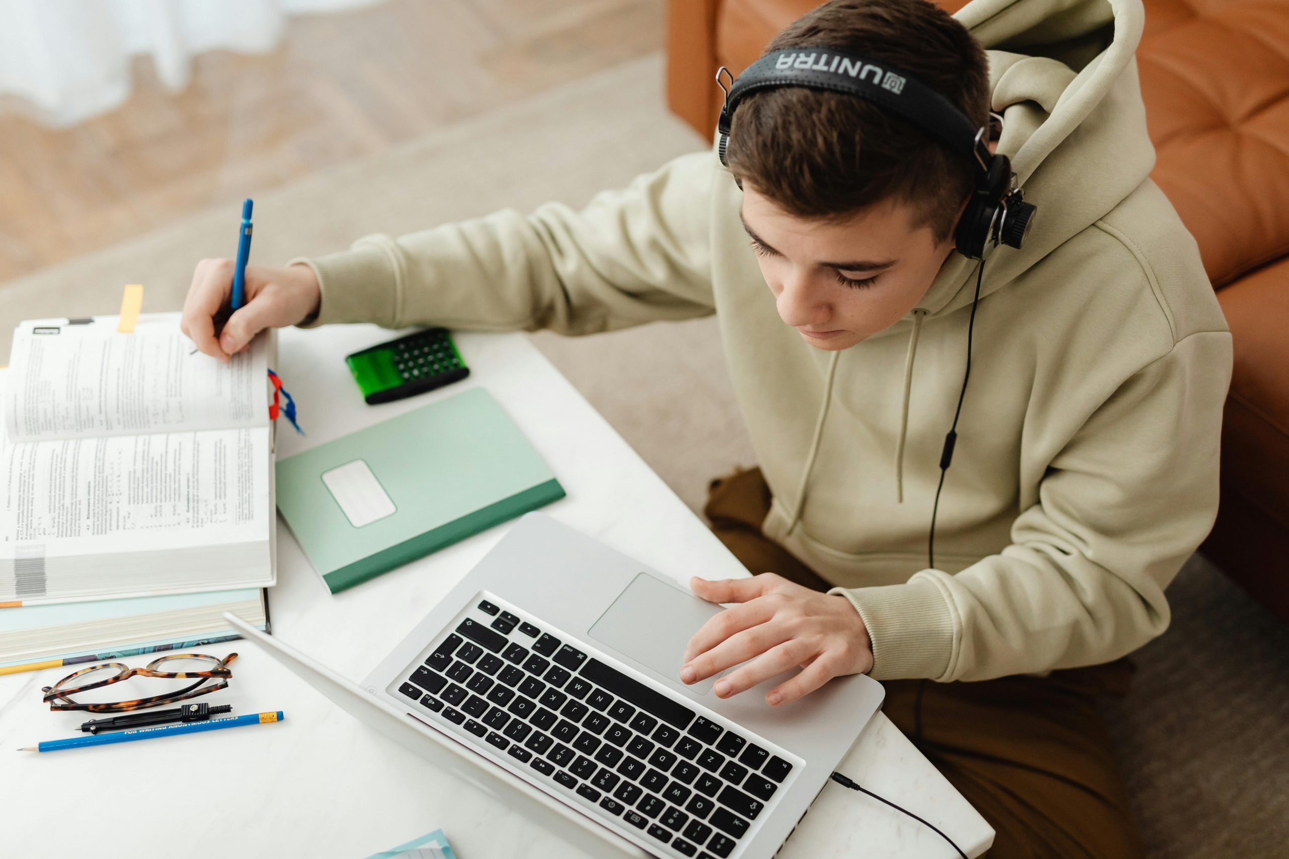 Essential Study Skills for University Success in the UK